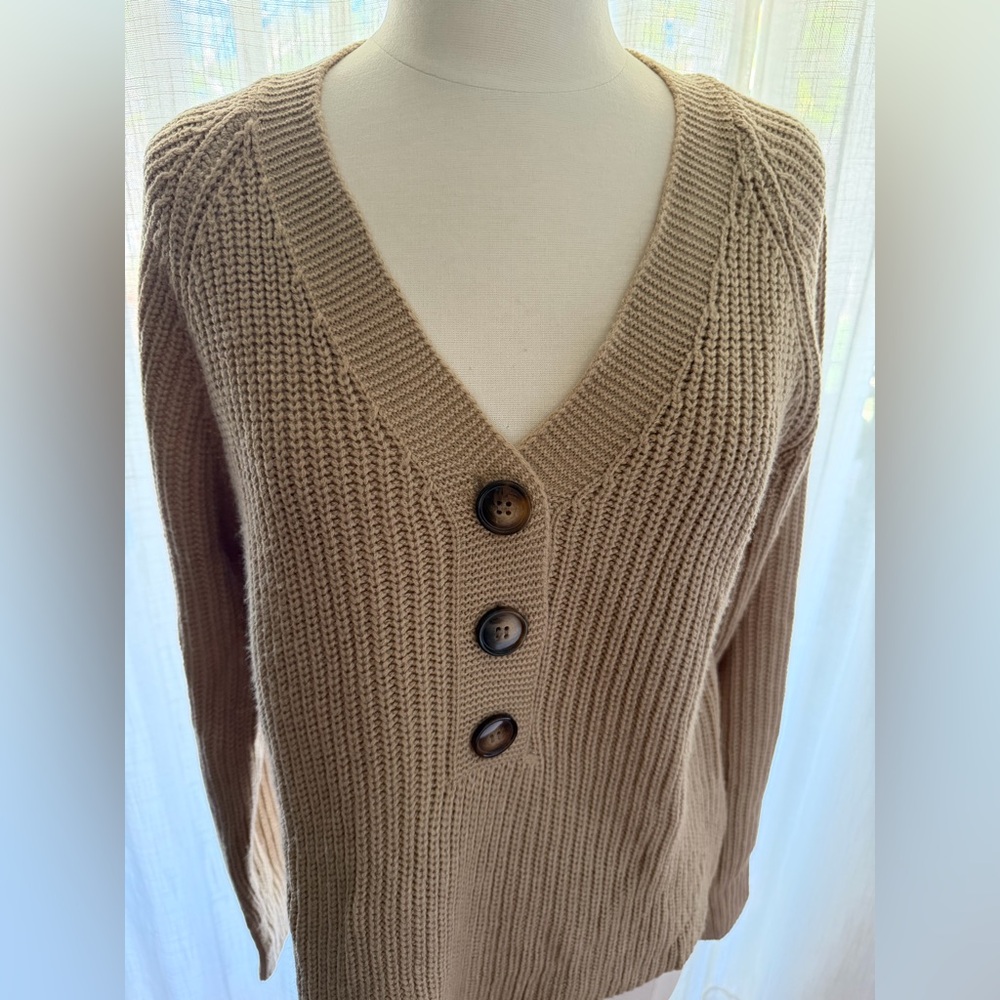 Button-Front V-Neck Ribbed Tan Sweater S
